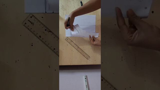 MOLDE GRÁTIS CALCINHA FIO DUPLO BORBOLETA ALTA ESTILO ASA DELTA смотреть онлайн