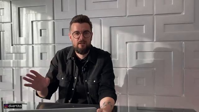 Мужчина должен обеспечивать девушку.