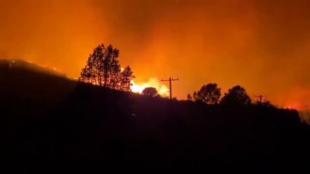 Калифорния в огне.Лесные пожары в окрестностях Лос-Анджелеса смотреть онлайн