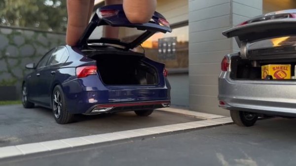 Parking Mini Everyday Car Collection 1:18 Scale | Diecast Model Cars