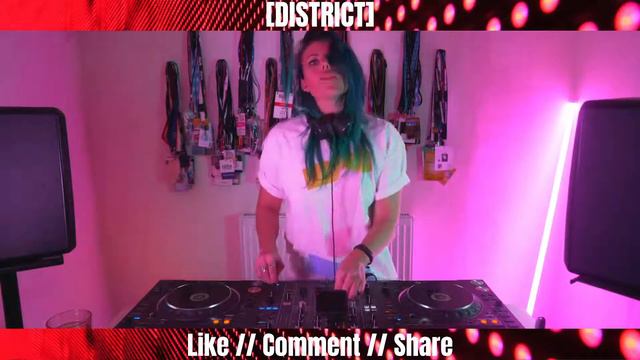 [DISTRICT] Music Presents: 'Carly Wilford'' смотреть онлайн