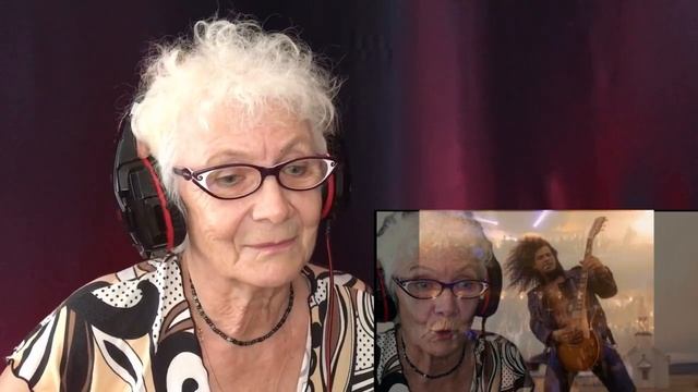 Guns N' Roses - November Rain РЕАКЦИЯ БАБУШКИ ХЕЙТЕР | REACTION GRANDMA смотреть онлайн