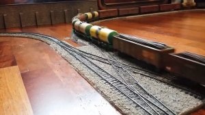 ВЛ 80 ( 1:87 ) сход на стрелках.