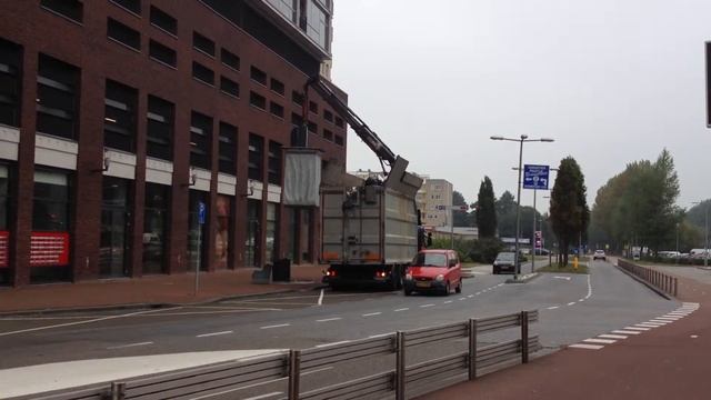 Подземные мусорные контейнеры | Underground garbage containers смотреть онлайн