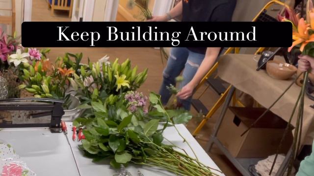 How To Make A Mixed Flower Bouquet / Two Easy Flower Wrap Tips / Nicolette's Inspirations 🌷🌺💐🌻