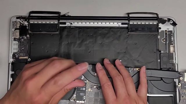 15" inch MacBook Pro A1398 Mid 2014 Disassembly SSD, Motherboard, Logicboard, Charge Port, Magsafe смотреть онлайн