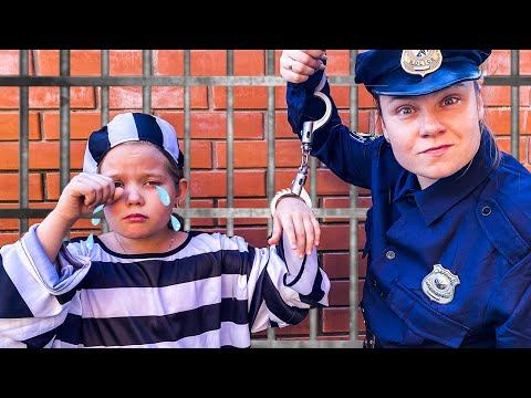 Лера и Полицейский учат правила - Сборник полезных историй для детей смотреть онлайн