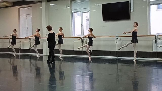 Фондю, МГАХ им. Л. Лавровского смотреть онлайн