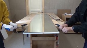 Как я пытался срезать зеркало отклеить зеркало от шкафа.