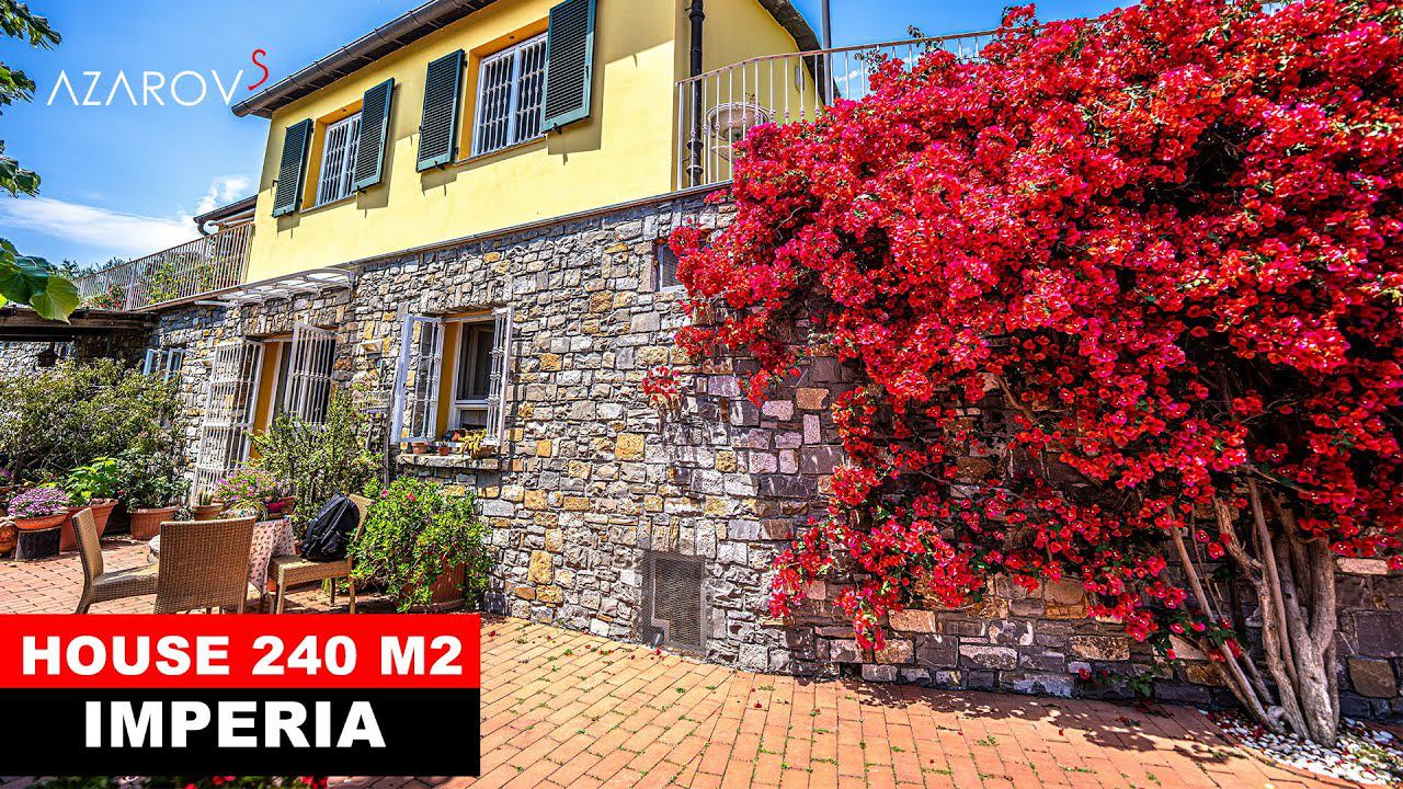 Villa With A Magnificent Garden In Imperia