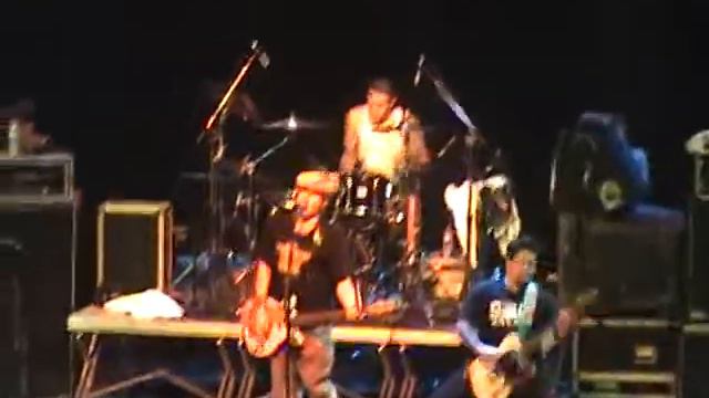 Nofx . Curitiba Master Hall 30/09/2006 смотреть онлайн