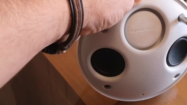 Cambiar batería Harman Kardon Onyx Mini смотреть онлайн