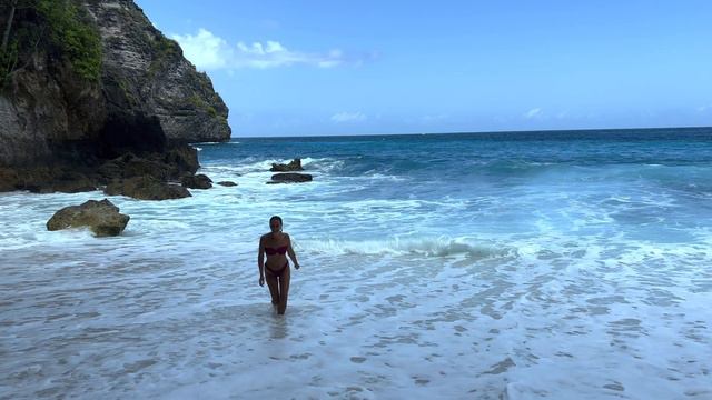 Tembeling Beach and Forest Nusa Penida BALI смотреть онлайн