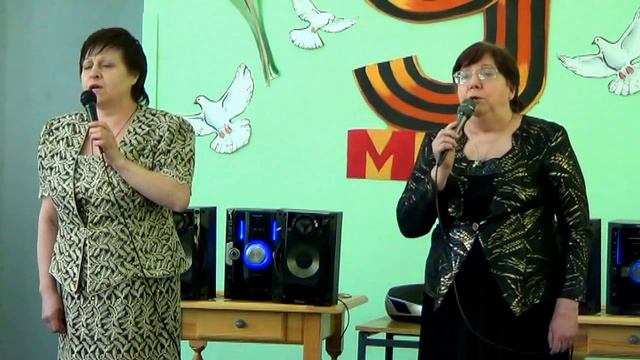 2016 год 9 мая. На концерте посвящённый дню Победы, песня “Эх, дороги”. смотреть онлайн