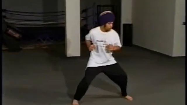 David Douglas Teaching the 720 Kick смотреть онлайн