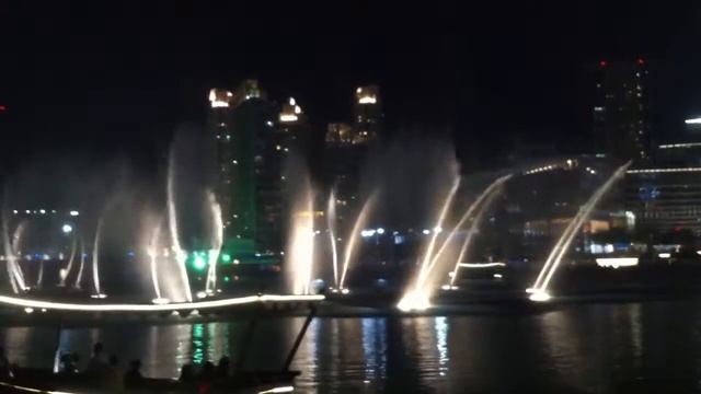 Шоу фонтанов! Бурдж Халифа смотреть онлайн