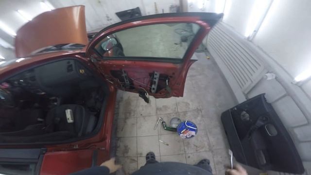 Рено Меган 2. Ремонт передних стеклоподемников.