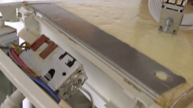 Ремонт холодильника своими руками. Замена термостата. смотреть онлайн