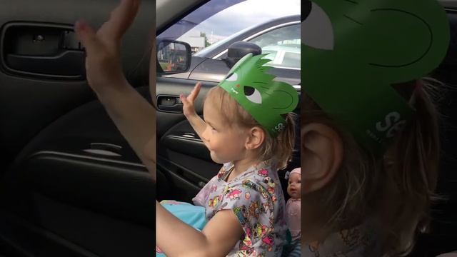 Дурачимся! #eva #дочка #детивидео #shortvideo #папа_и_дочь #дети #танцы смотреть онлайн