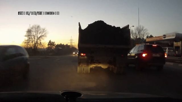 Дятел на VOLVO смотреть онлайн