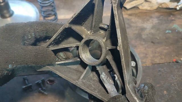 Разбор и ревизия вариатора "Сафари" снегохода "Буран". смотреть онлайн