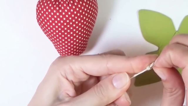 DIY. How to sew a Tilda Strawberry смотреть онлайн