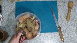 Самый вкусный способ засолки свиной  пузанины (грудинки) в рассоле с чесноком и перцем с мягкой шку