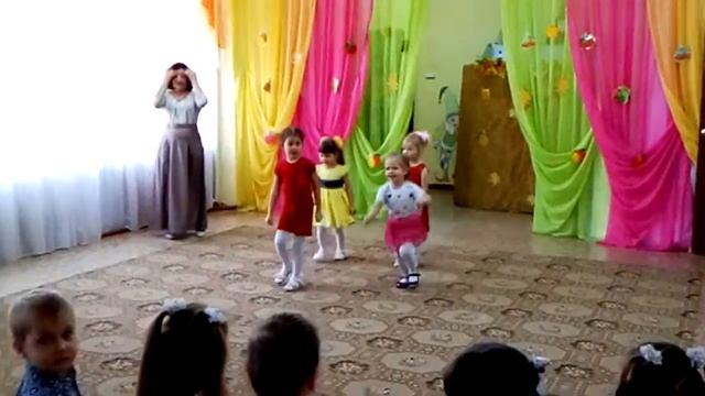 Осень краски разводила... смотреть онлайн