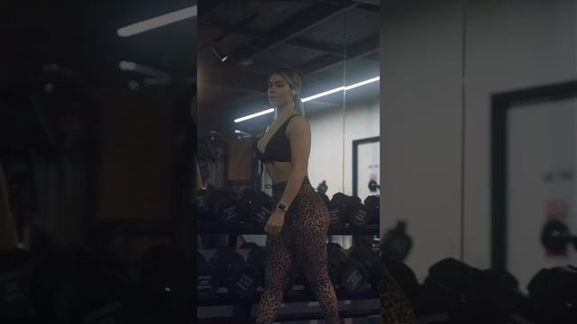 Girls on fire #motivation #fitness #workout смотреть онлайн