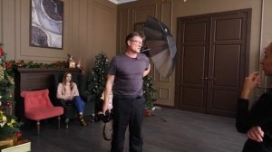 Как фотографировать с накамерной вспышкой и зонтом на улице.Студийный светотеневой рисунок.