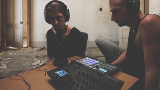 Basic Instinct (Cirriform Cover) - The Acid смотреть онлайн