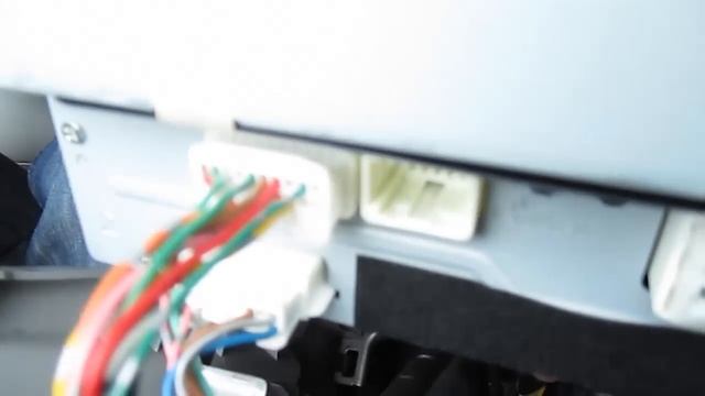 GTA Car Kits - Toyota Camry 2007-2011 install of iPhone, Ipod and AUX adapter for factory stereo смотреть онлайн
