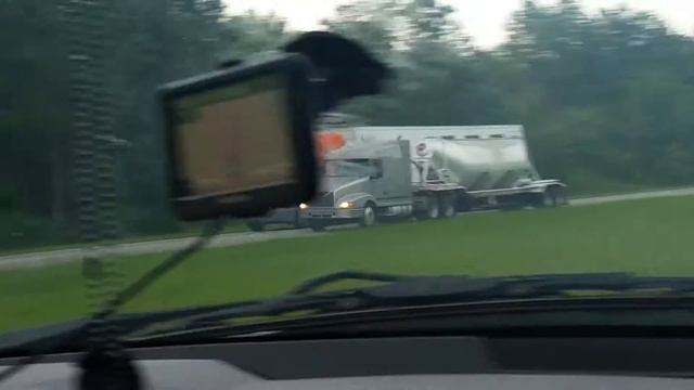 Volvo VNL 610 bulk tanker truck смотреть онлайн
