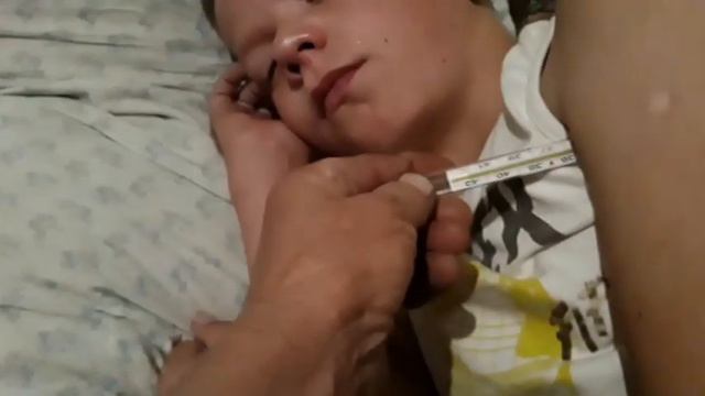Не падает температура, хочу папу смотреть онлайн