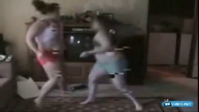 Толстушки отжигают! Прикол! Жесть! 2 часть.avi смотреть онлайн