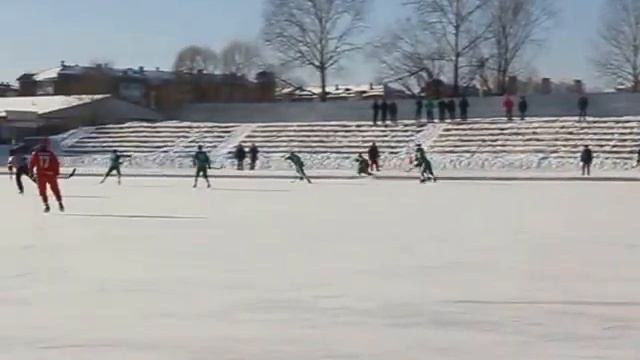 Хоккей с мячом: «Восток» (Арсеньев) - «Надежда» (Биробиджан) смотреть онлайн