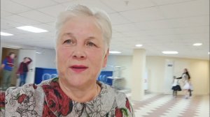 Сделала салатик с квашенной капустой.))Ходили на соревнования по плаванию.
