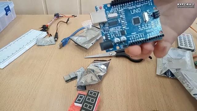 Обзор набора Arduino Uno. Набор Starter Kit на базе UNO R3 смотреть онлайн