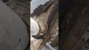 Устраняем_течь_на_крыше_своими_руками_возле_трубы_дымохода