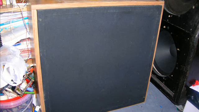 Videoton Guitar Cabinet + Marshall JCM800 Mini.wmv смотреть онлайн