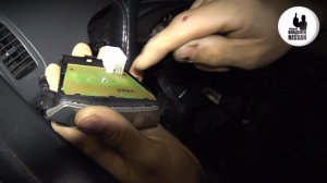 Nissan Primera P12. Если кнопки руля, глючат в мороз.