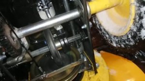 Плохо (не) выбрасывает снег снегоуборщик. Ремонт.