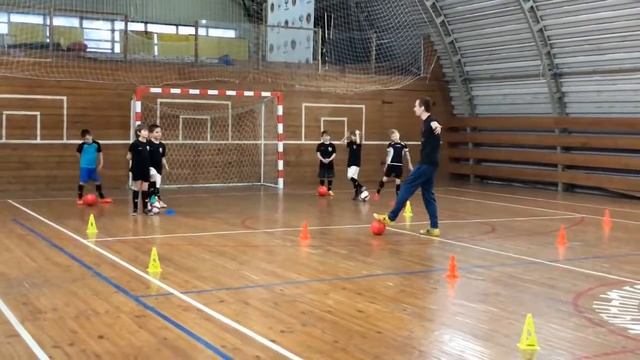 ТРЕНИРОВКА ПО ФУТБОЛУ ДЛЯ ДЕТЕЙ 8-9 лет смотреть онлайн