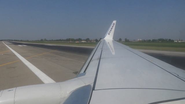 Ryanair Boeing 737-800 | Landing | Bologna Guglielmo Marconi Airport | 2017 смотреть онлайн