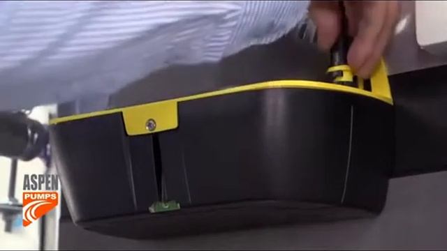 Installation of Aspen Pumps 2L Hi-Flow Tank on ceiling unit.mp4 смотреть онлайн