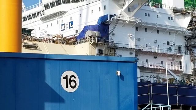 СПУЩЕНЫ НА ВОДУ И ИМЕНОВАНЫ ЧЕТЫРЕ НОВЫХ ТАНКЕРА — ГАЗОВОЗА «ЯМАЛ СПГ» смотреть онлайн