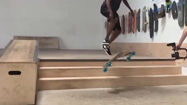 BoardUp SpinJump смотреть онлайн