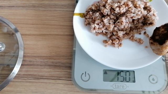 На обед гречка с котлетой. День отчёта минус 1кг. смотреть онлайн
