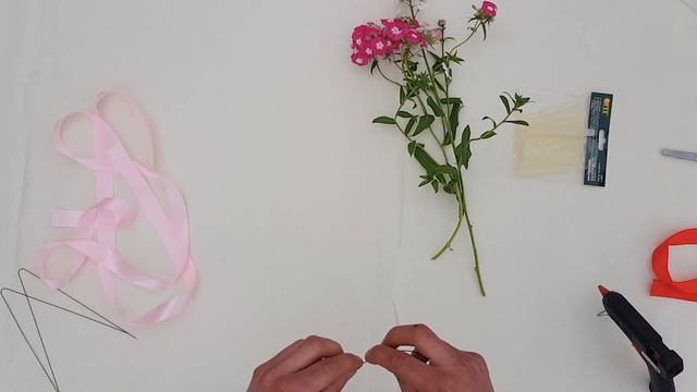 Как Упаковать Одну Розу Оригинальное оформление одного Цветка 2 способа Искусство Флористики смотреть онлайн