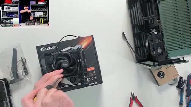 Fractal Design Mini - ITX Terra Small Gaming PC - Live Build смотреть онлайн